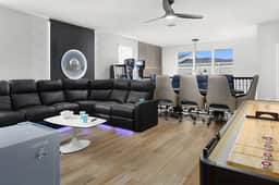 VOR4703HW: 6 Bed, Marine Magic, Gaming Loft - Image 5