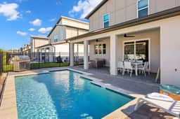 HI275SD: 5 bed, Storybook Village, Casino - Image 2