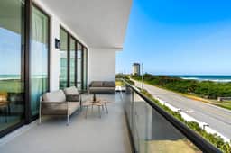 HI3051HL301: 3 bed, seascape - Image 2