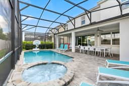 1778CV - 9 Bed - Ritzy Retreat - SR005V - Image 2