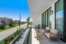 HI3051HL203: 3 bed, seascape - Image 5