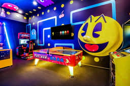 1692OB - 12 Bed - Hall of Fame - ST038 - Image 3