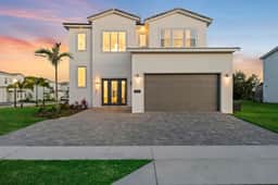 2045OC - 6 Bed - Adventure Abode - ST082 - Image 2
