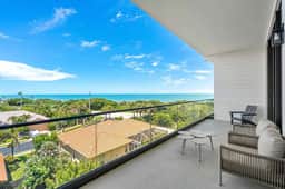 HI3031HL405: 3 bed, seascape - Image 2