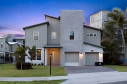 HI110SD: 6 bed, Seaside Haven, Gameroom - Image 2