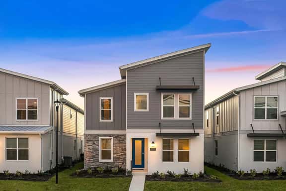 VOR4656TD: 7 Bed, Bricktopia, Petting Zoo, Gaming Nook - Image 1