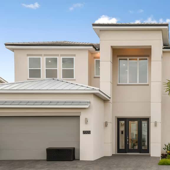 2005OC - 6 Bed - Palatial Planet - ST091 - Image 1