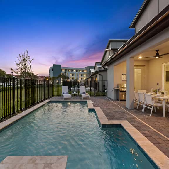 HI315SD: 5 bed, Storybook Village, Karaoke - Image 1