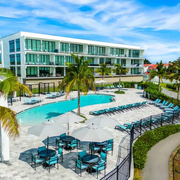 HI3031HL308: 3 bed, ocean breeze - Image 1
