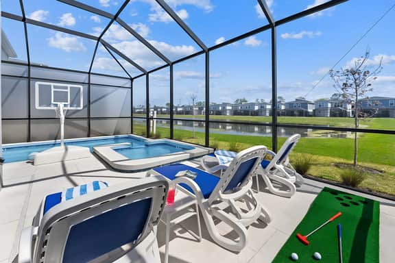 VOR4703HW: 6 Bed, Marine Magic, Gaming Loft - Image 2