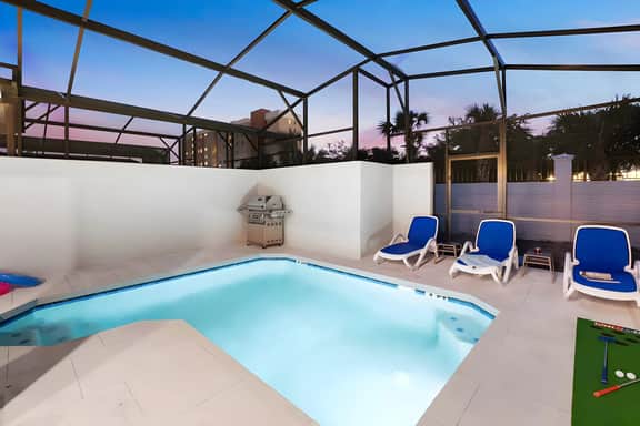 VOR4718HW: 4 Bed, Safari, Pool - Image 2