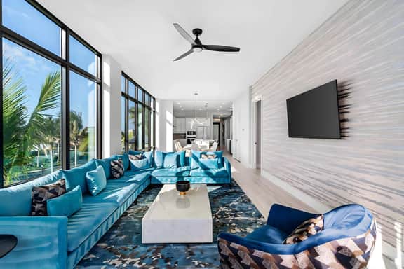 HI3051HL201: 3 bed, seascape - Image 4