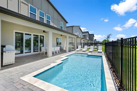 HI300SD: 6 bed, Enchanted House, Casino - Image 2