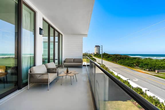 HI3051HL301: 3 bed, seascape - Image 2