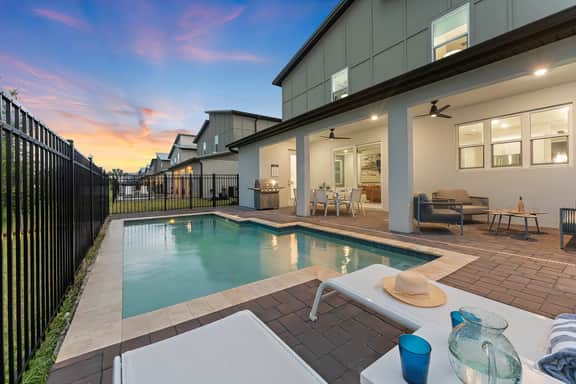 HI305SD: 5 bed, Storybook Village, Karaoke - Image 5