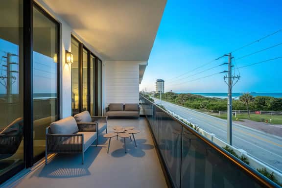 HI3051HL303: 3 bed, seascape - Image 3