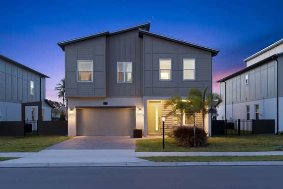 HI315SD: 5 bed, Storybook Village, Karaoke - Image 2