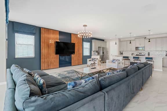 1778CV - 9 Bed - Ritzy Retreat - SR005V - Image 3