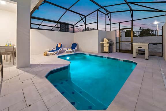 VOR4689TD: 4 Bed, Robot Warriors, Pool - Image 2