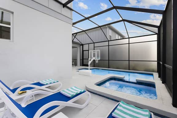 VOR5267AA: 6 Bed, Toy Box, Gaming Loft - Image 4