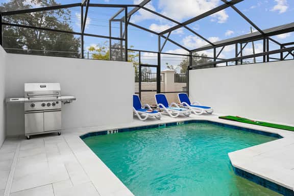 VOR4916HW: 4 Bed, Safari, Pool - Image 5