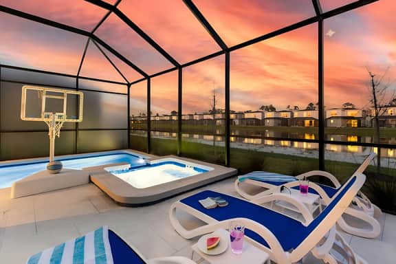 VOR4875PP: 6 Bed, Toy Box, Gaming Loft - Image 2
