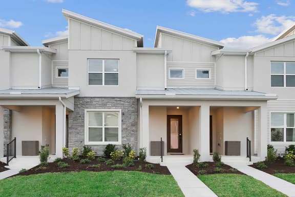 VOR4557TD: 4 Bed, Dragon's Den, Pool - Image 1
