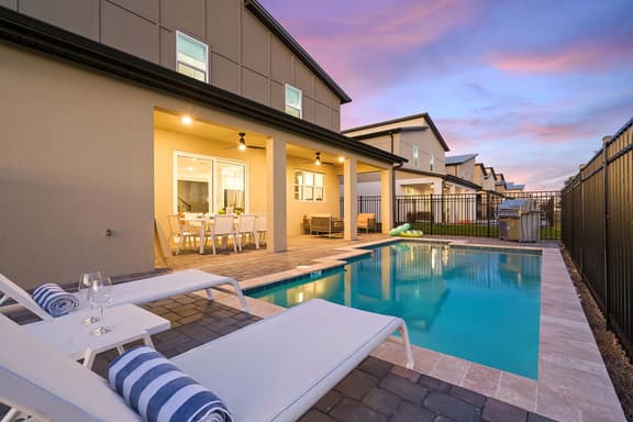 HI330SD: 5 bed, Under The Sea, Karaoke - Image 1
