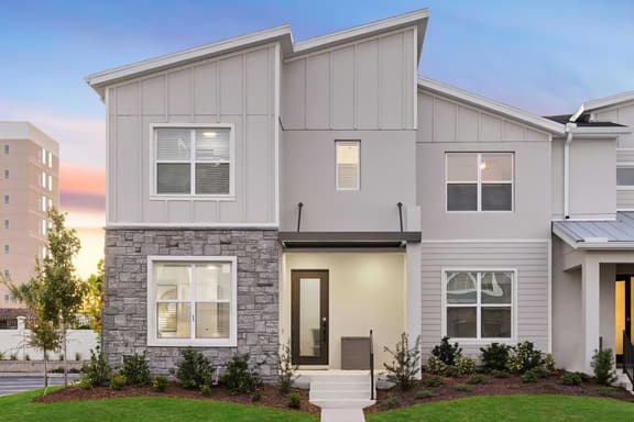 VOR5482CD: 5 Bed, Candy, Pool - Image 1