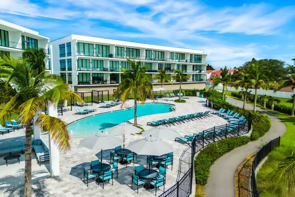 HI3051HL302: 3 bed, ocean breeze - Image 1